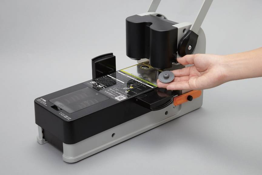 Carl Heavy Duty 2Hole Punch HD530N Kuching Sincere